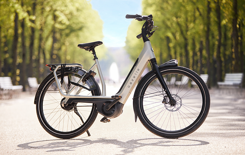 Gazelle Avignon blanc vélo électrique entrée basse