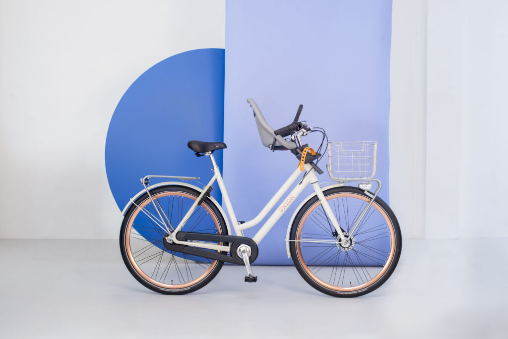 Union fiets met kinderzitje voorop